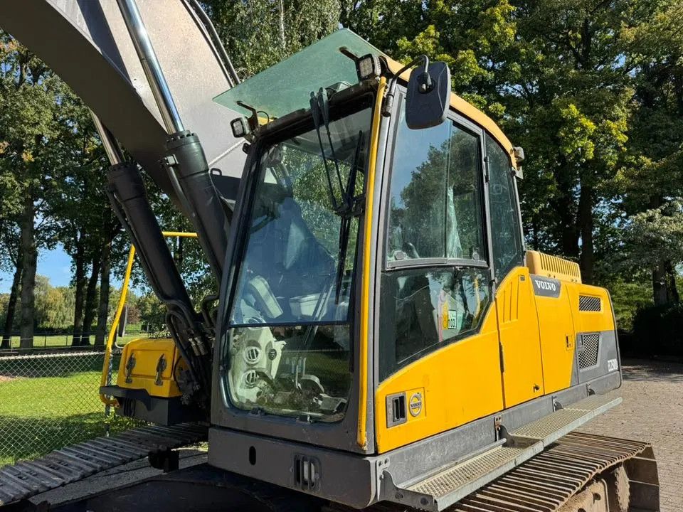 Volvo EC250DL Rupskraan excavator