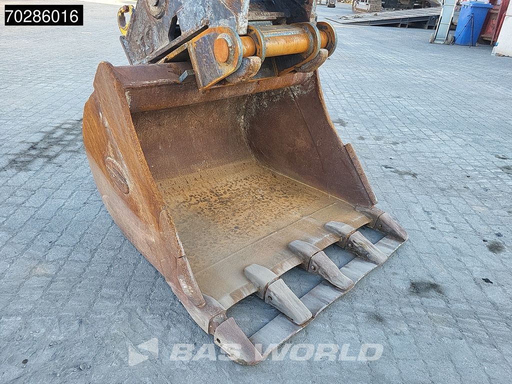 Volvo EC220 E L