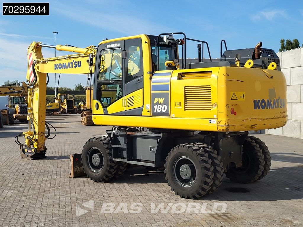 Komatsu PW180 -11