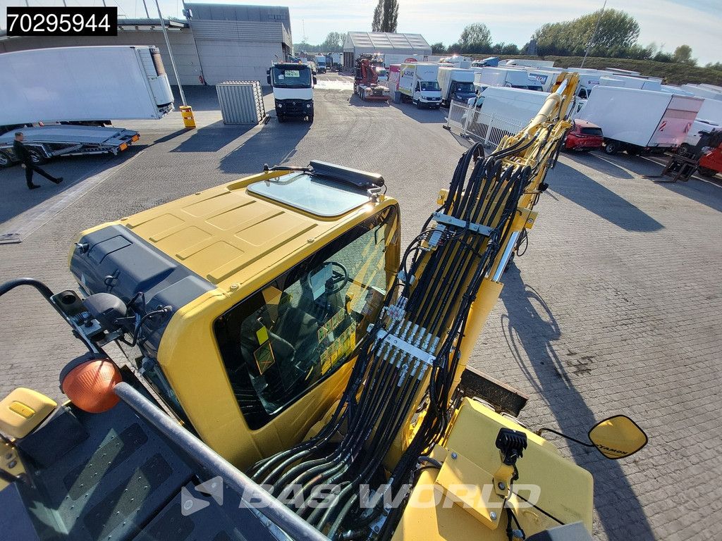 Komatsu PW180 -11