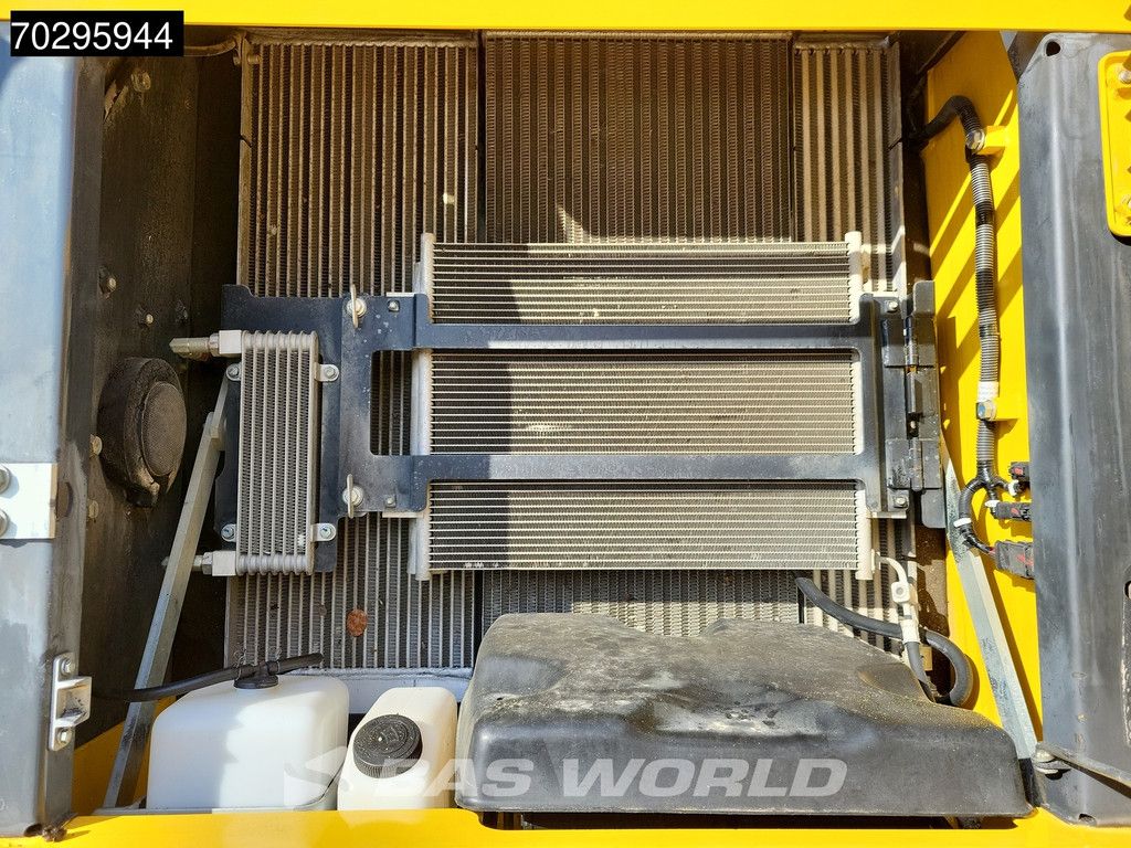 Komatsu PW180 -11