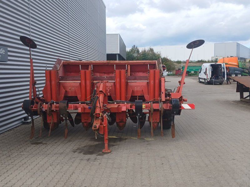 Kverneland Underhaug 3200