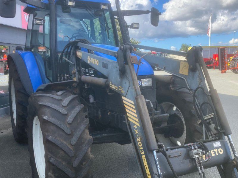 New Holland TS115
