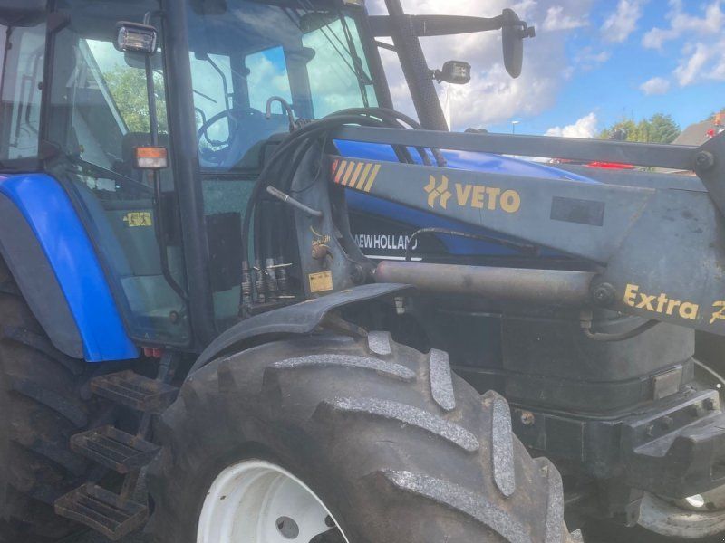 New Holland TS115