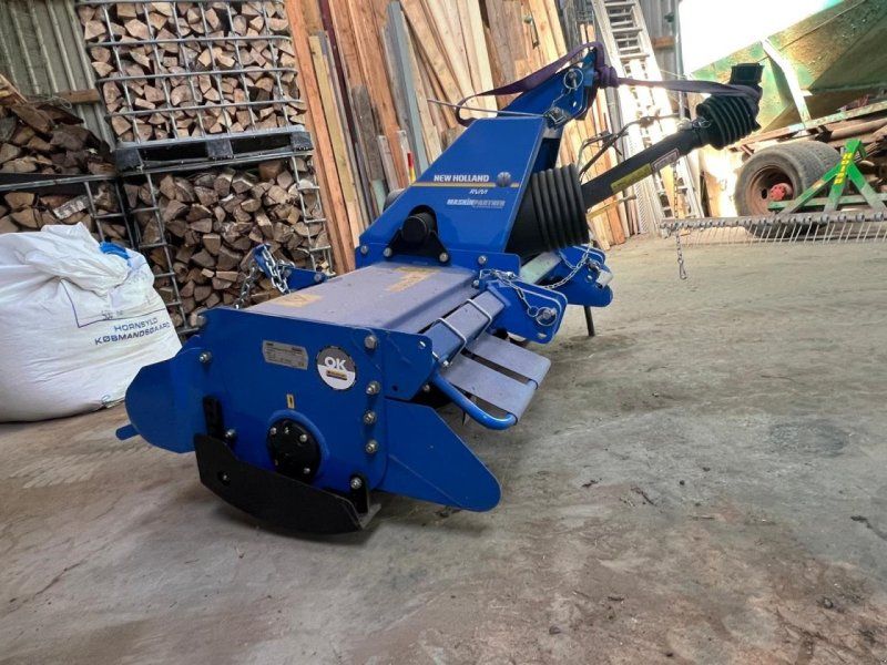 New Holland RVM140QG