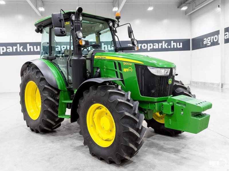 John Deere 5100M 32/16 Hi-Lo 40 km/h, EHC, 3 pair of SCVs, air con, air bra