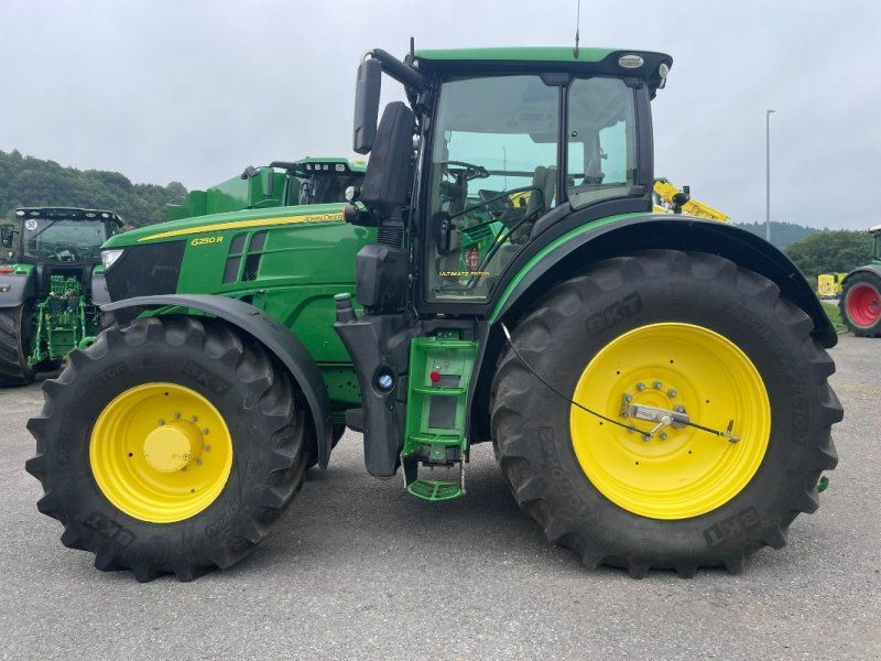 John Deere 6250R