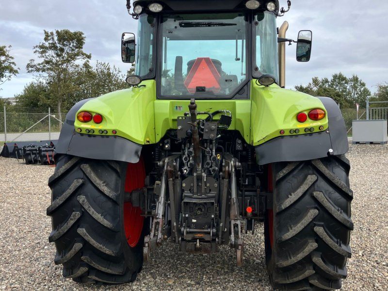 Claas Arion 640