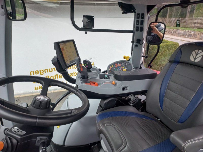 New Holland T6.180 Auto Command SideWinder II (Stage V)
