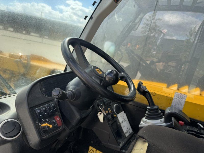 JCB 541.70