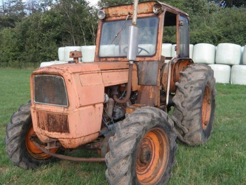Fiat 650 med frontlæsser og 615 4WD