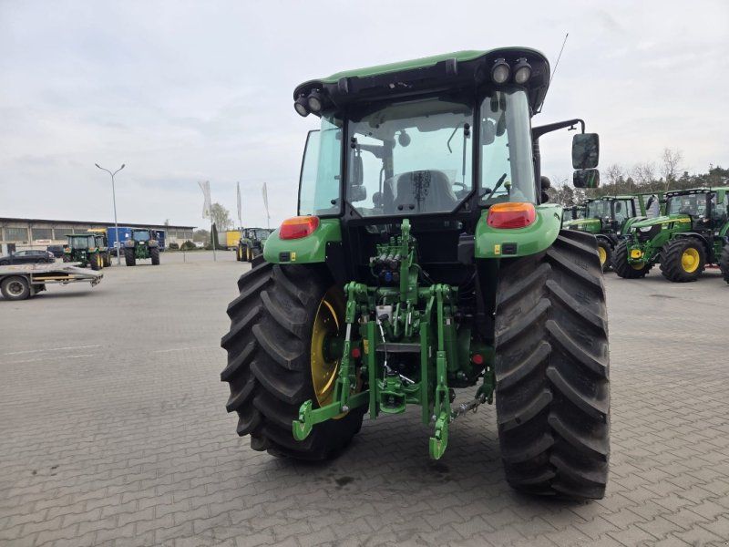 John Deere 5100M