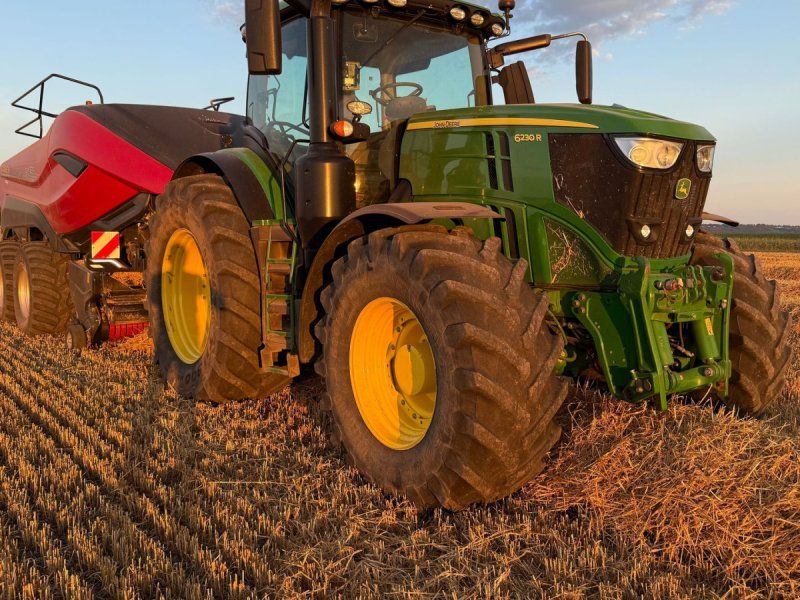John Deere 6250R 6230r