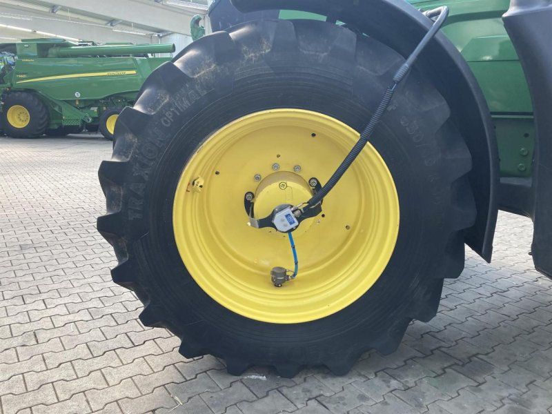 John Deere 6250R