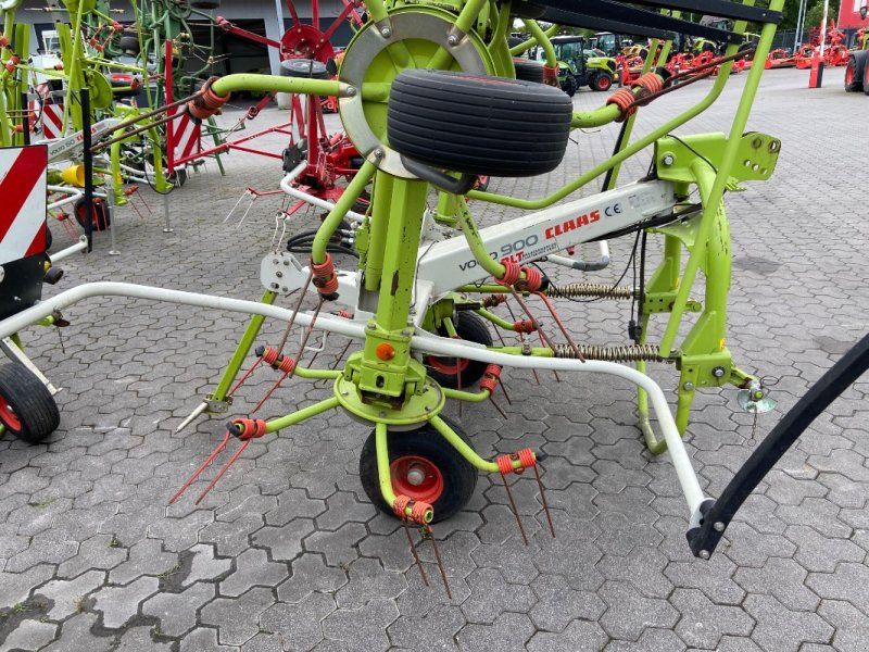 Claas Volto 900