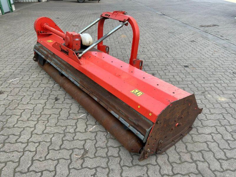 Kuhn VKM 280