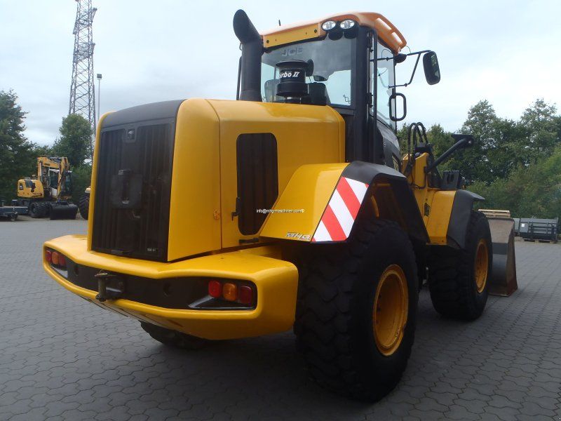 JCB 427 HT 40 km/h mögl.