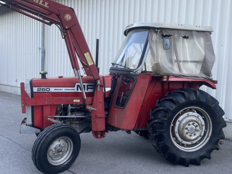 Massey Ferguson 260