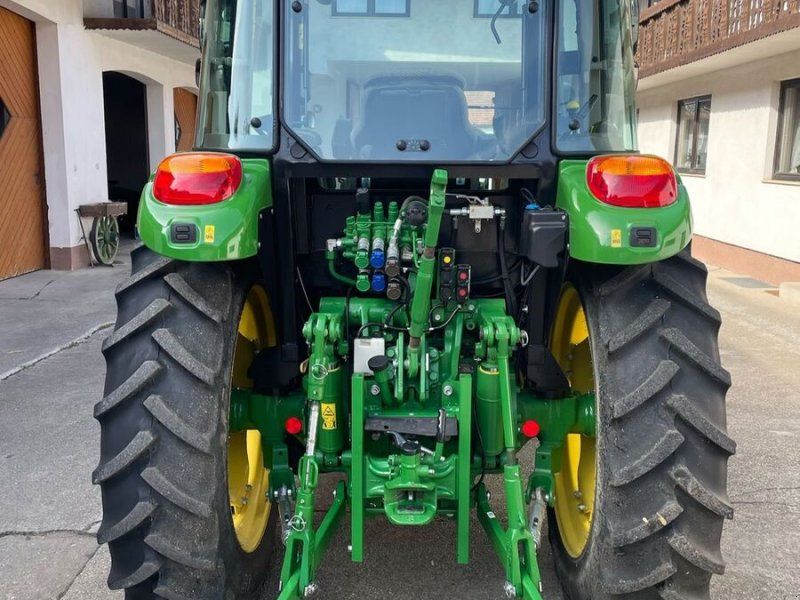 John Deere 5100M