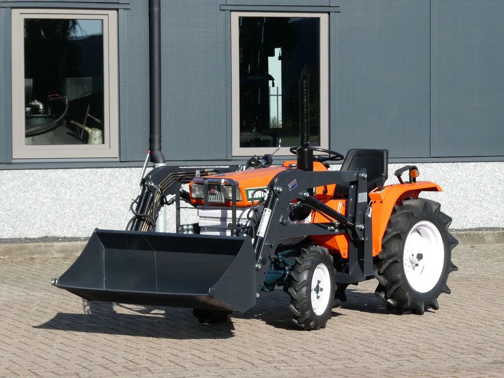 Kubota B1502 4wd / Voorlader / Zijschakeling