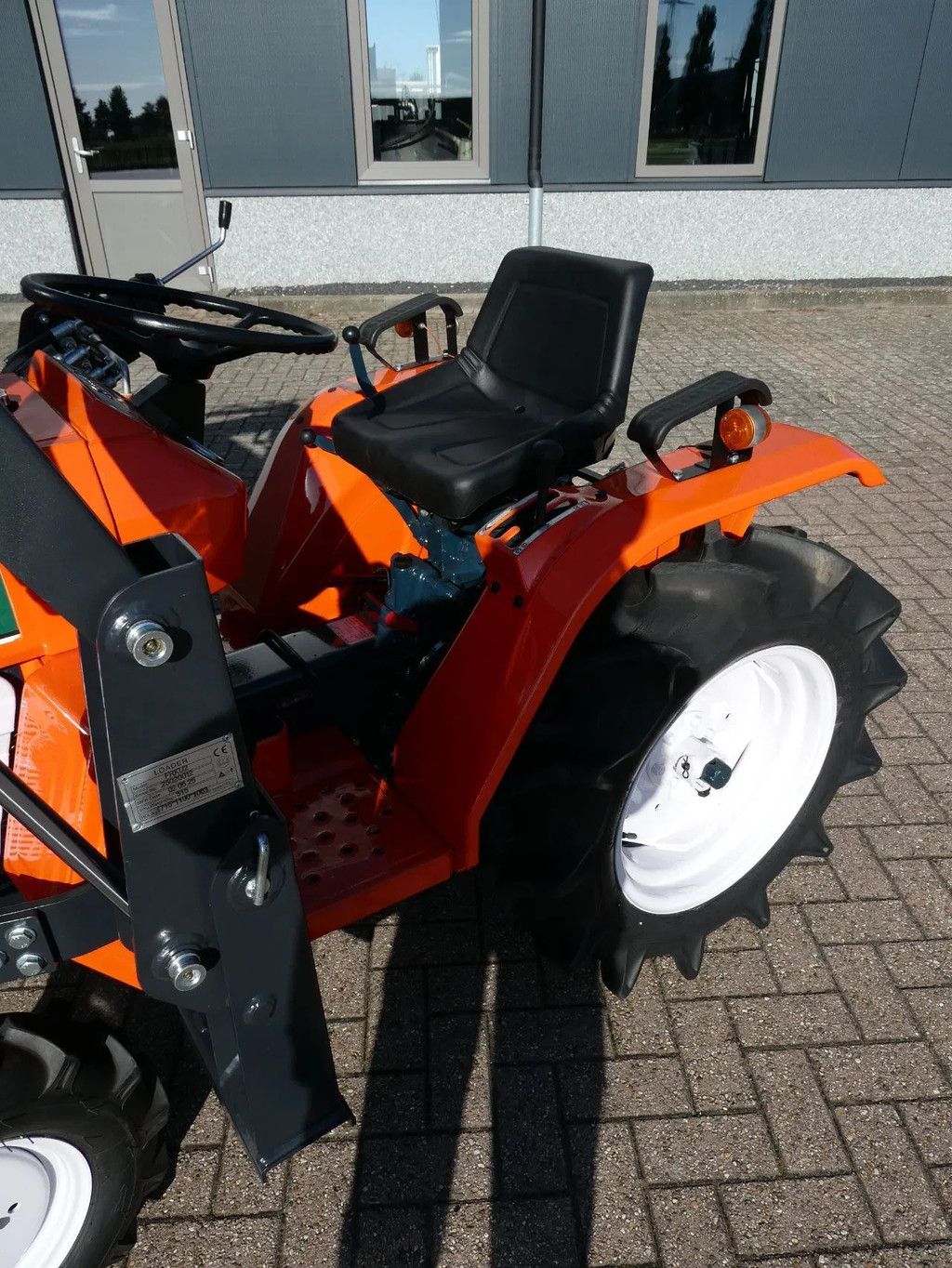 Kubota B1502 4wd / Voorlader / Zijschakeling