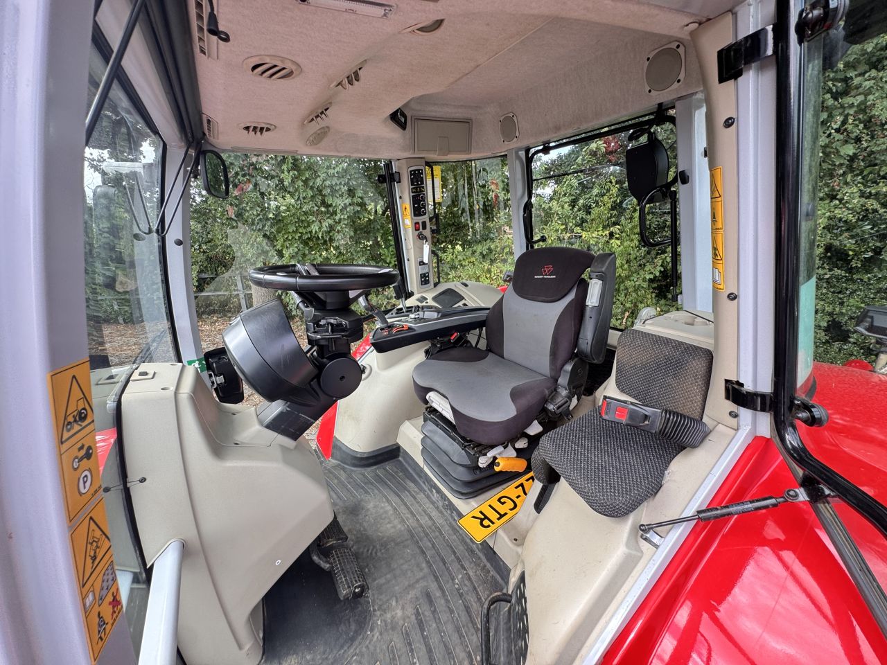 Massey Ferguson 7s.180 Dyna6 Efficient