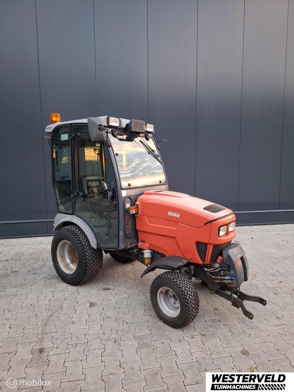 Gebruikte Hako 2650 DA mini tractor met cabine hydrostaat