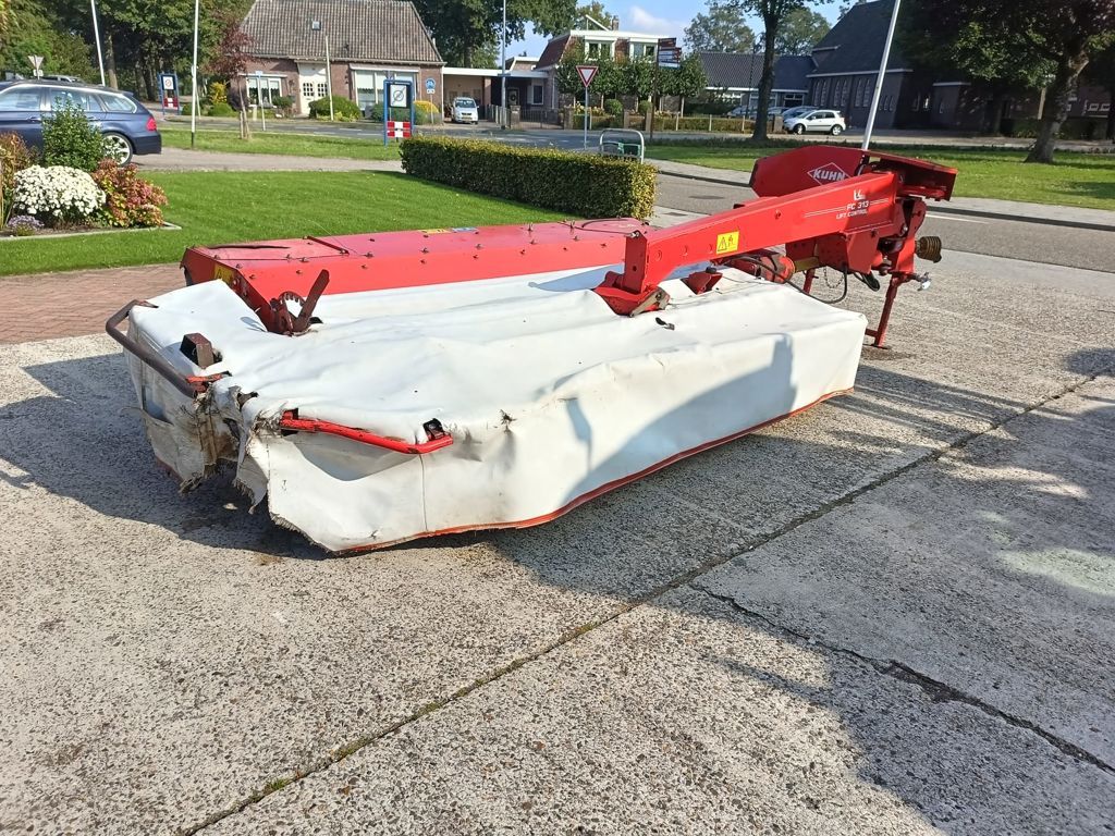Kuhn FC 313