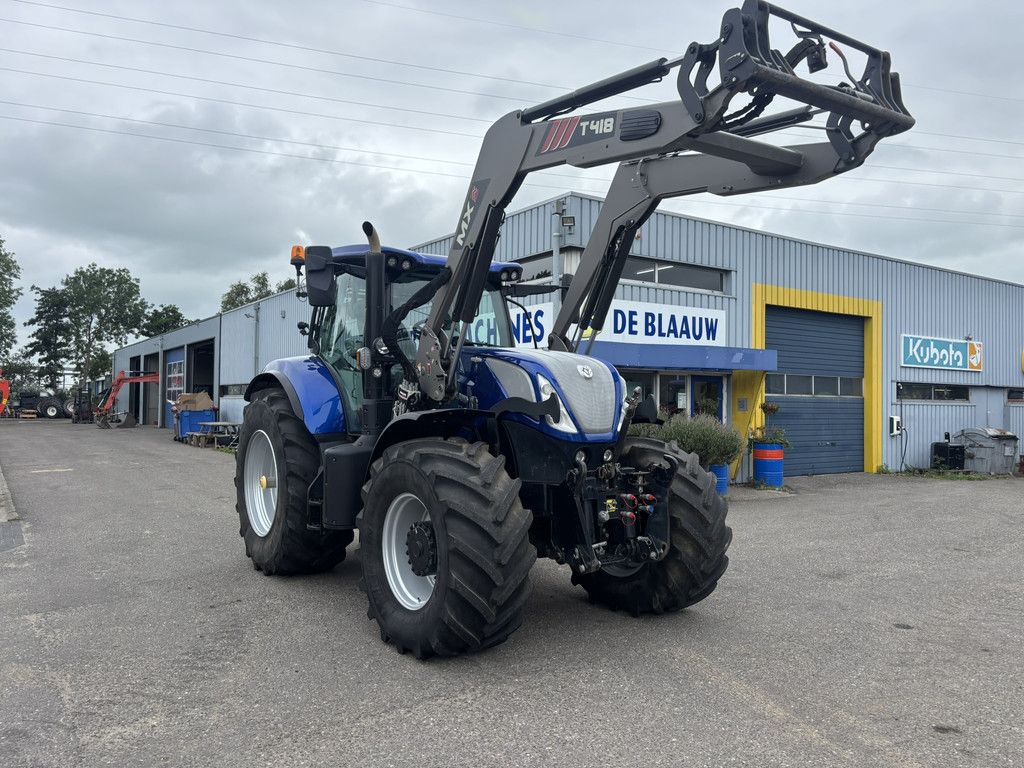 NEW HOLLAND T7.245 AC + FRONTLADER