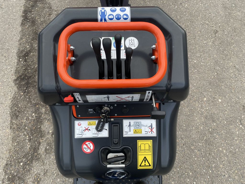 KUBOTA KC70H-4