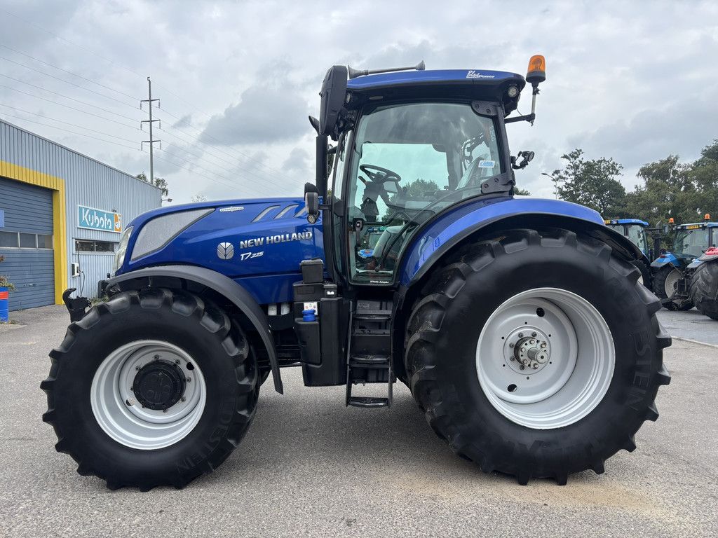 NEW HOLLAND T7.225AC