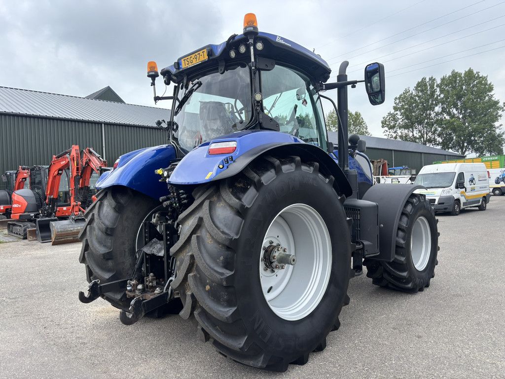 NEW HOLLAND T7.225AC