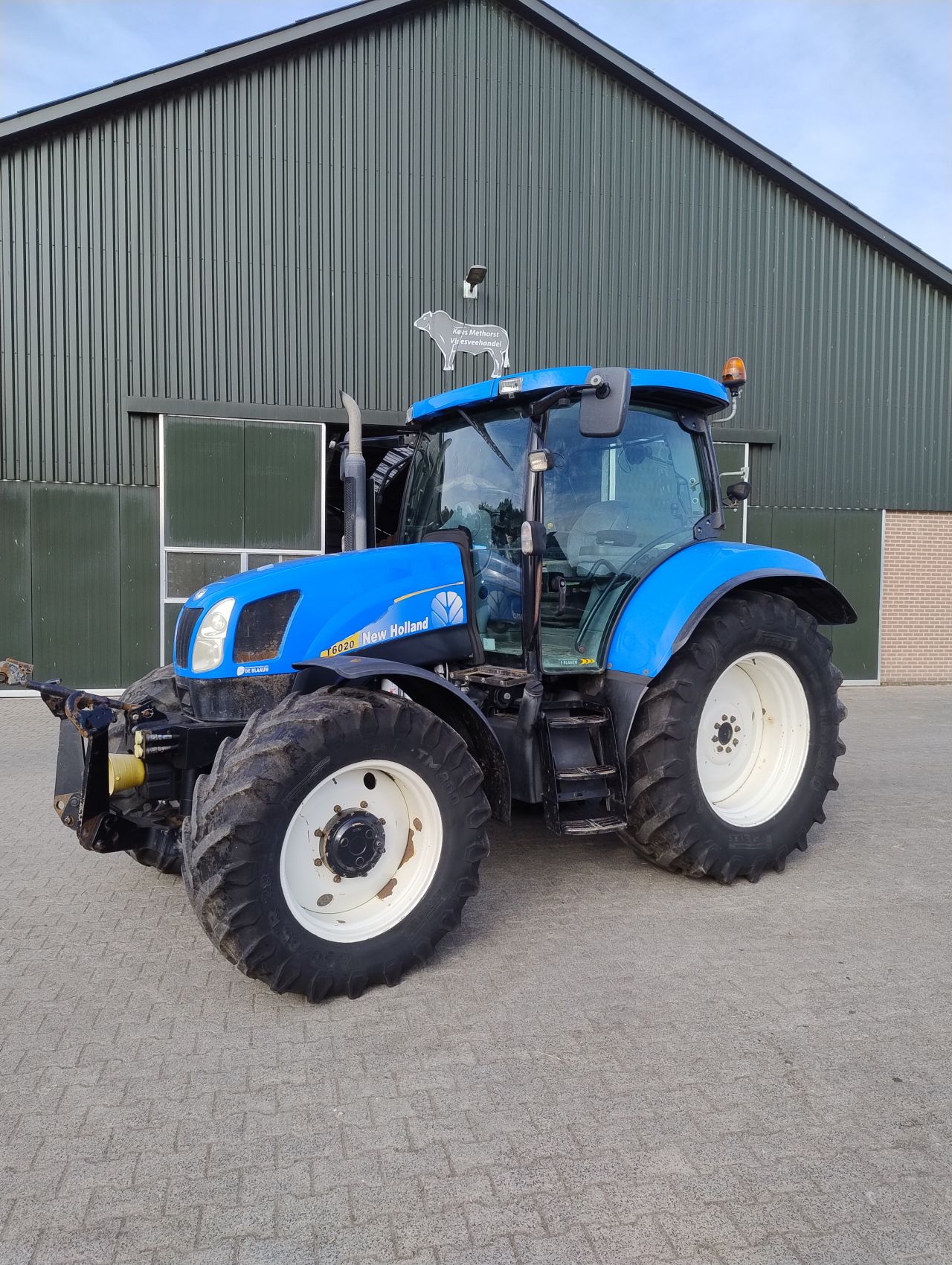 New holland t6020 elite supersteer