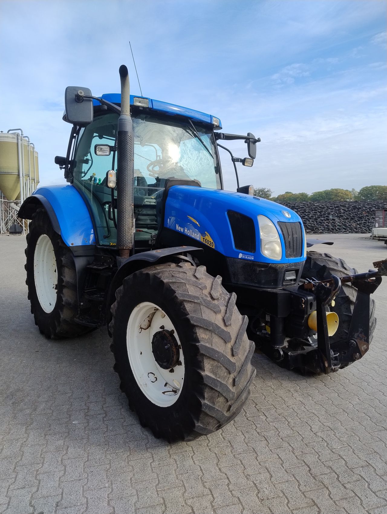 New holland t6020 elite supersteer