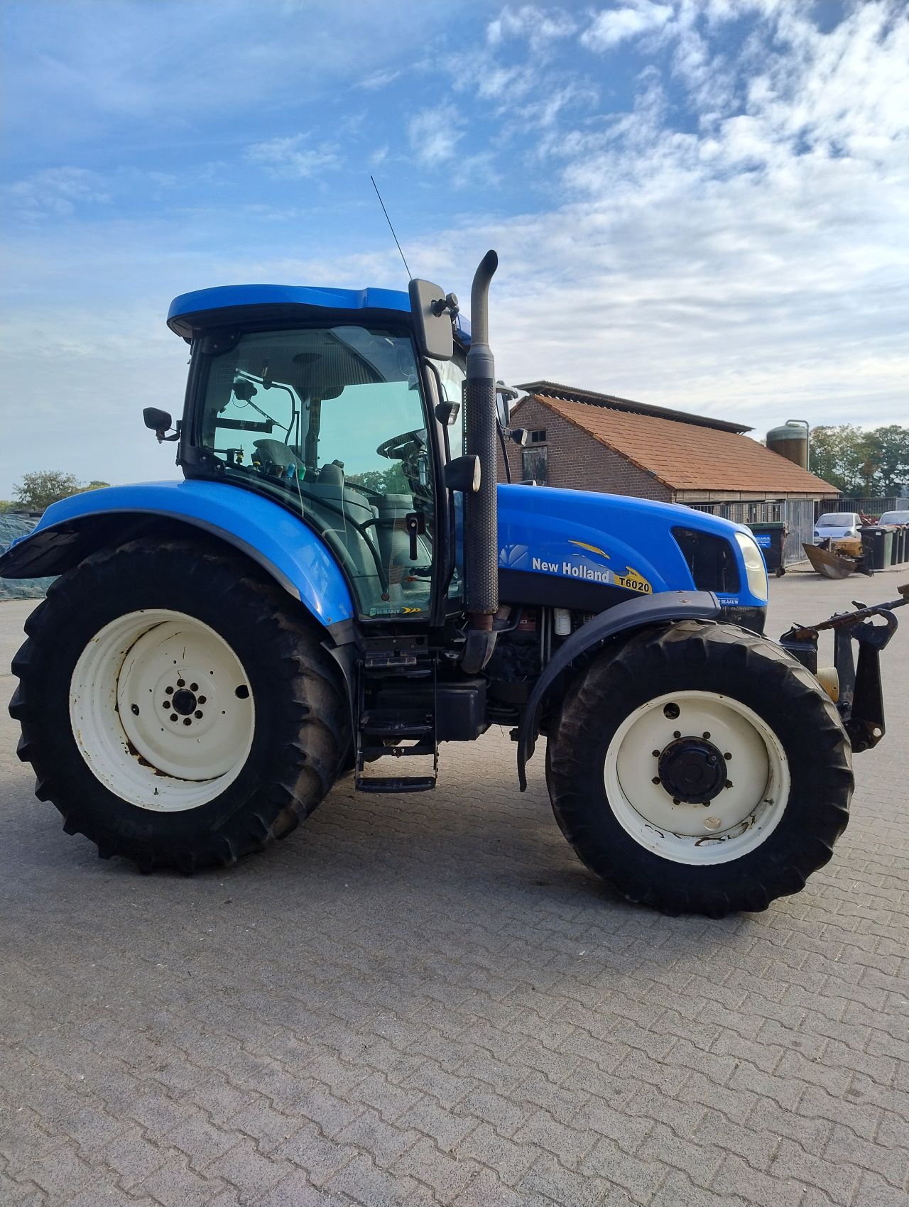 New holland t6020 elite supersteer