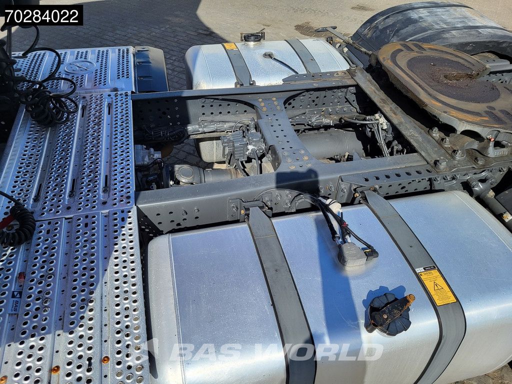 Mercedes Actros Actros 1845 4X2 BigSpace 2xTanks Mirror Cam Euro 6