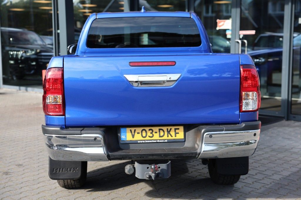Toyota Hilux 2.4 D-4D X-TRA CAB PROFESSIONAL 4WD VAN