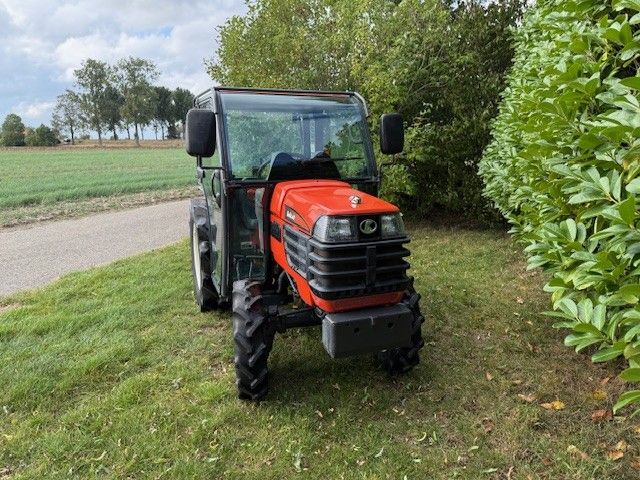 Kubota BB260 met cabine