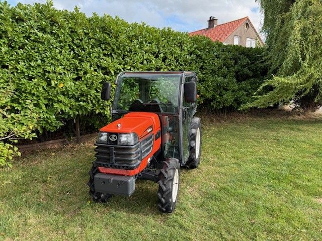 Kubota BB260 met cabine