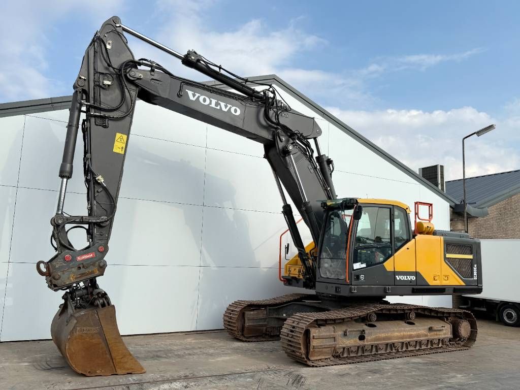 Volvo EC300ENL - Oilquick / Triple Boom / Tilting Bucket