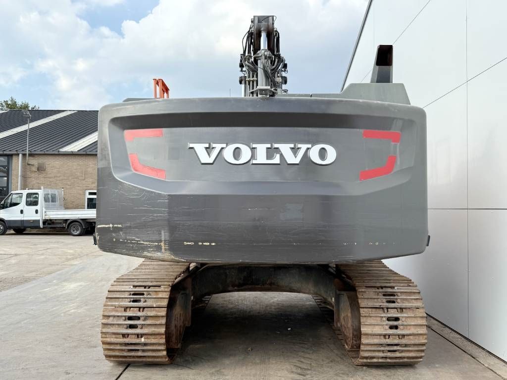 Volvo EC300ENL - Oilquick / Triple Boom / Tilting Bucket