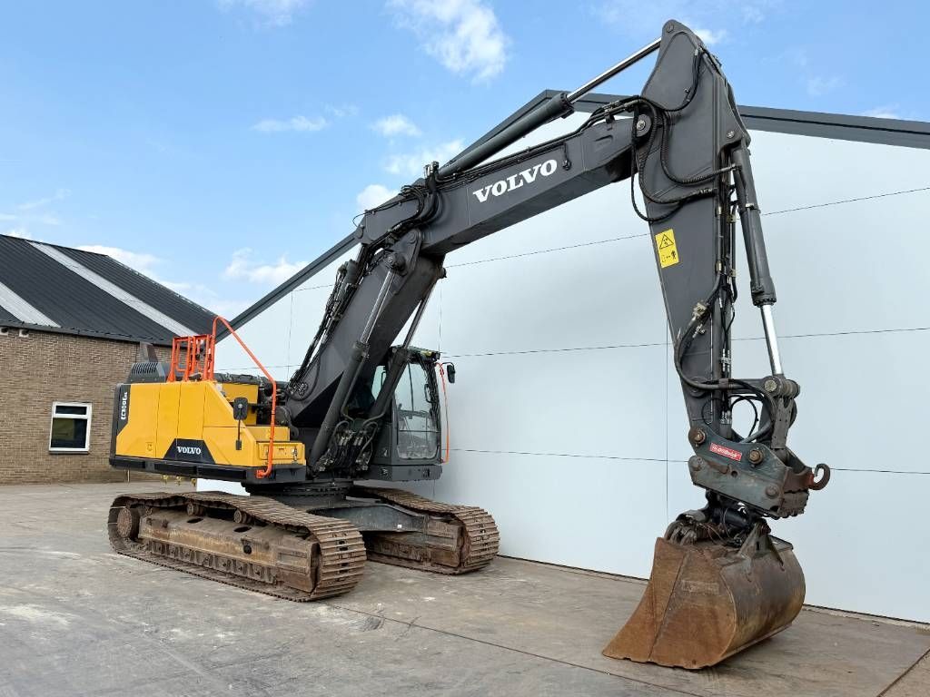Volvo EC300ENL - Oilquick / Triple Boom / Tilting Bucket