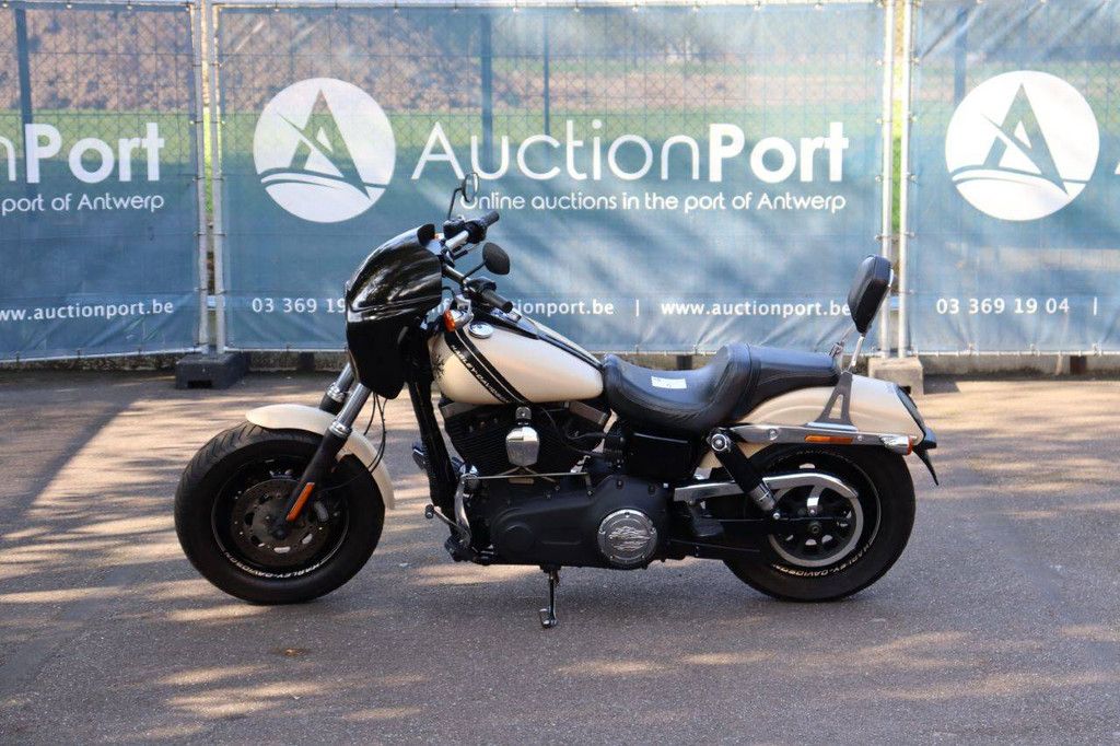 Harley-Davidson Dyna Fat Bob Benzine 2014