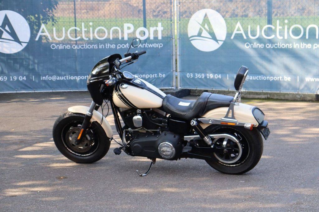 Harley-Davidson Dyna Fat Bob Benzine 2014