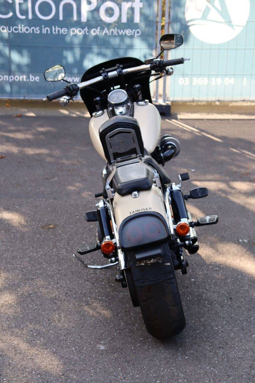 Harley-Davidson Dyna Fat Bob Benzine 2014