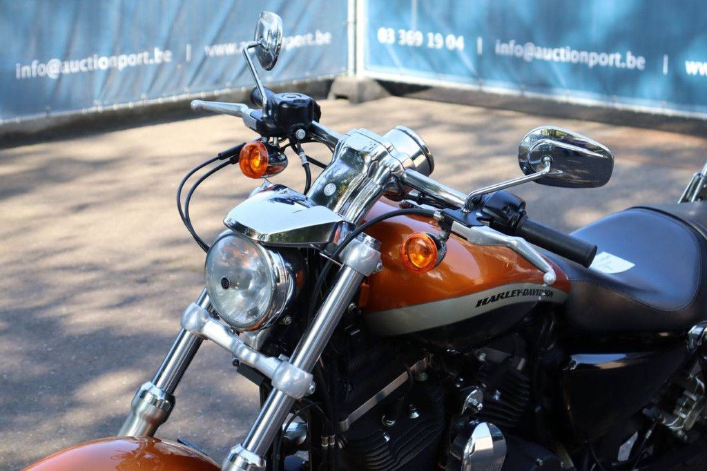 Harley-Davidson Sportster XL1200 Custom Benzine 2014