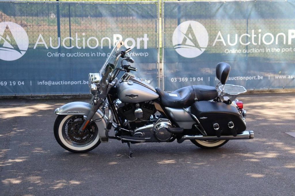 Motor Harley-Davidson Road King Classic Benzine 2013