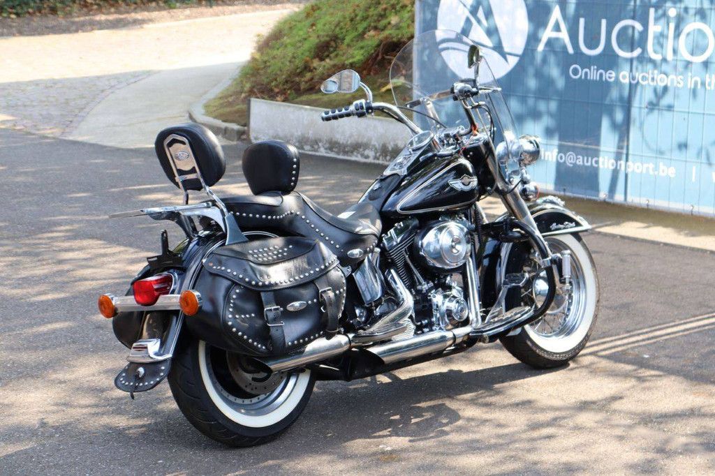 Harley-Davidson Heritage Softail Classic Benzine 2002