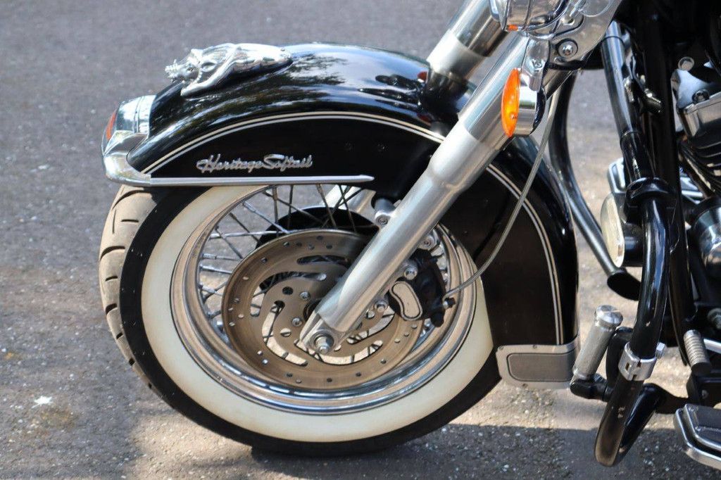 Harley-Davidson Heritage Softail Classic Benzine 2002