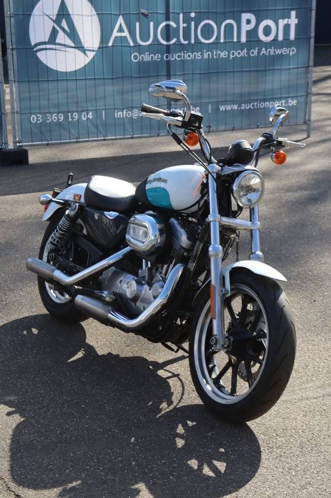Motorcycle Harley-Davidson SPORTSTER XL883 SUPER LOW Petrol 2016